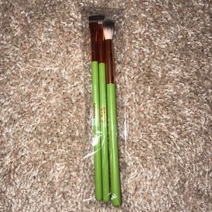 Alamar Ojitos Brush Set (BRAND NEW)
